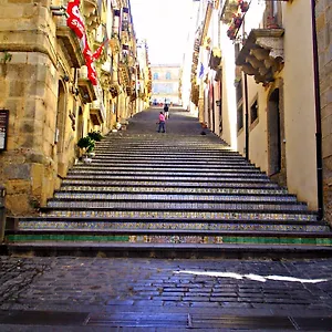 Palazzo Aprile Guest house Caltagirone